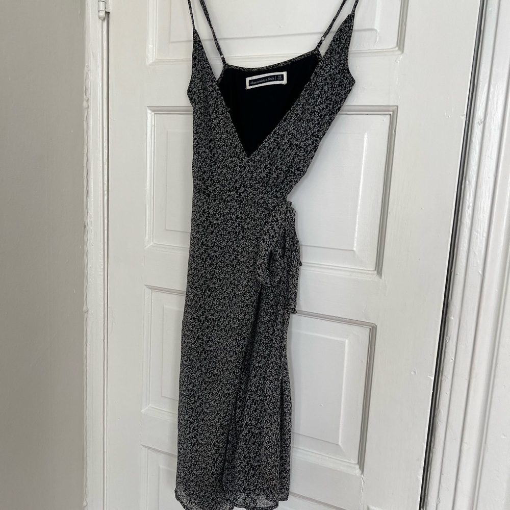 abercrombie midi floral wrap dress